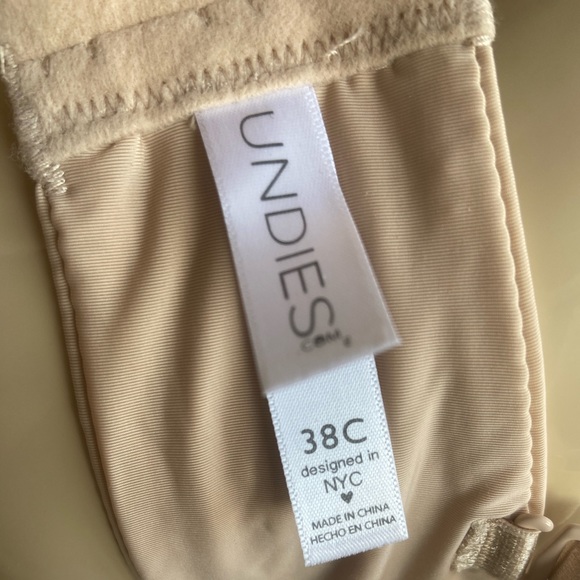 38C convertible undies.com beige nude T-shirt bra - Picture 11 of 12